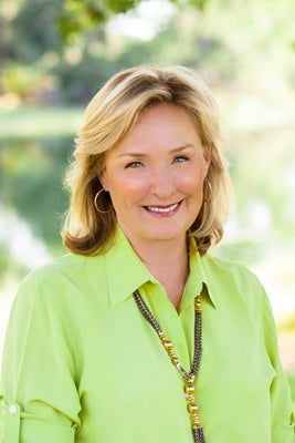 Portrait of Kathy Palmer, Owner/Agent